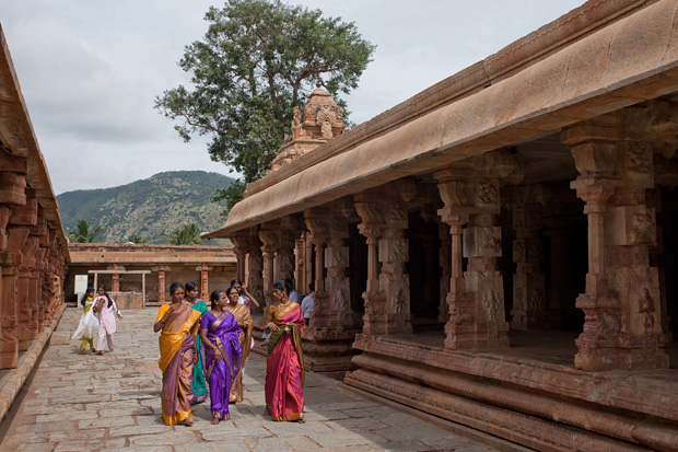 bhoganandeeshwara temple