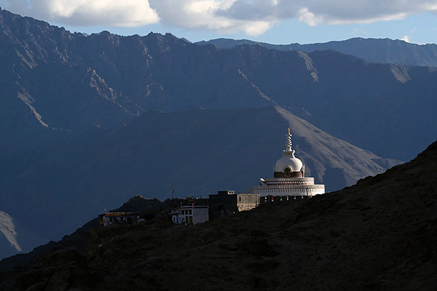 shanti stupa
