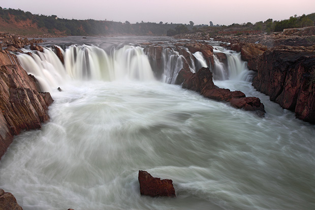 dhuandhar falls